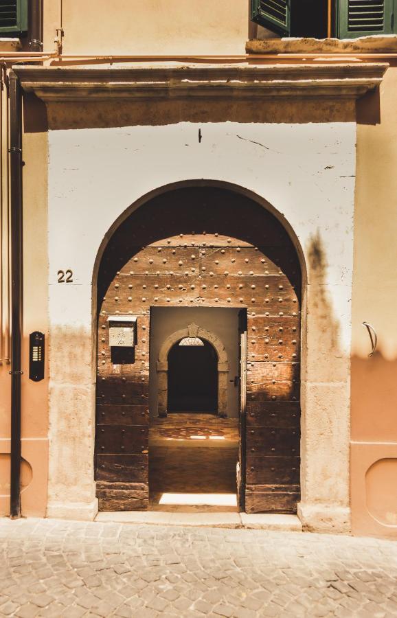 Bed and Breakfast La Rondine Tagliacozzo Exterior foto